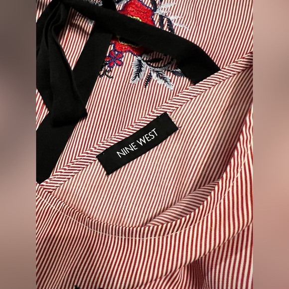 NINE WEST Red and white stripe with embroidered floral design top size L - Picture 9 of 14